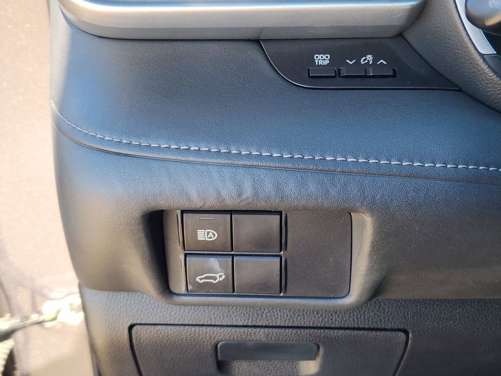 Used 2022 Toyota Highlander XSE image 26