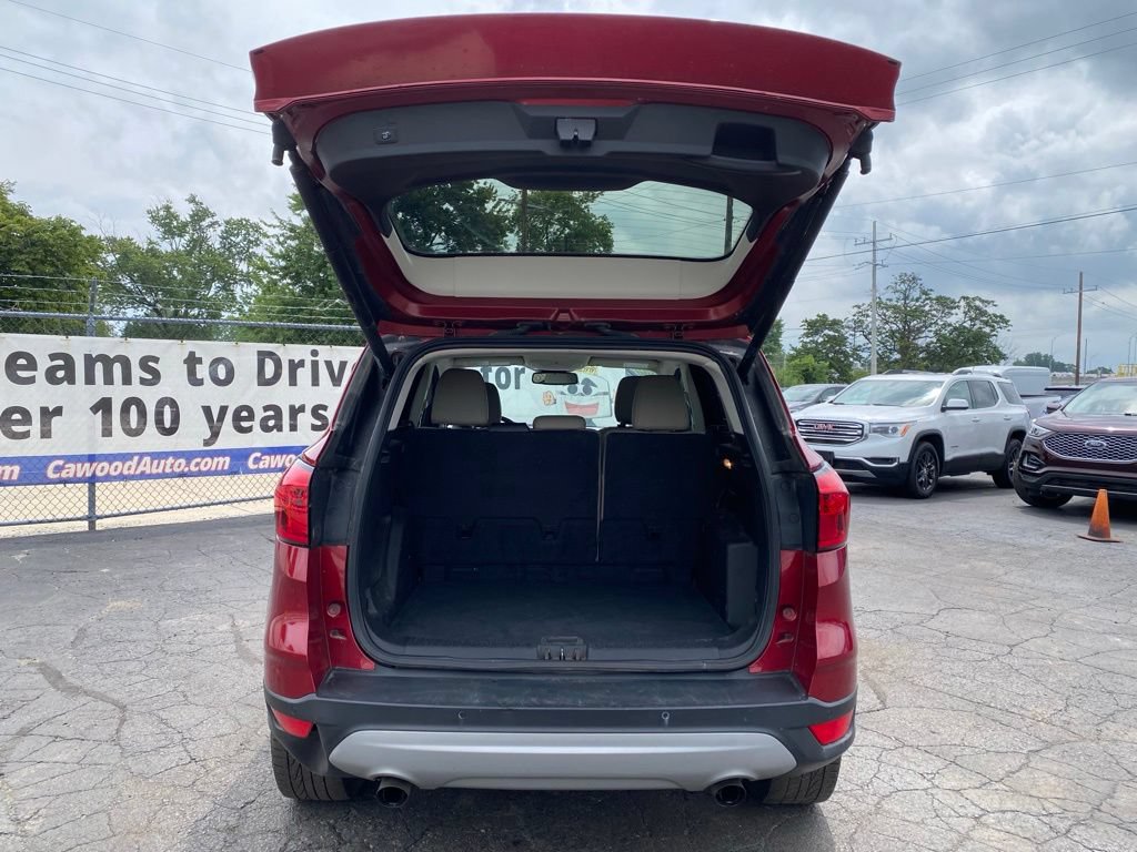 Used 2019 Ford Escape SEL w/ Ford Safe & Smart Package AWD/4WD image 4