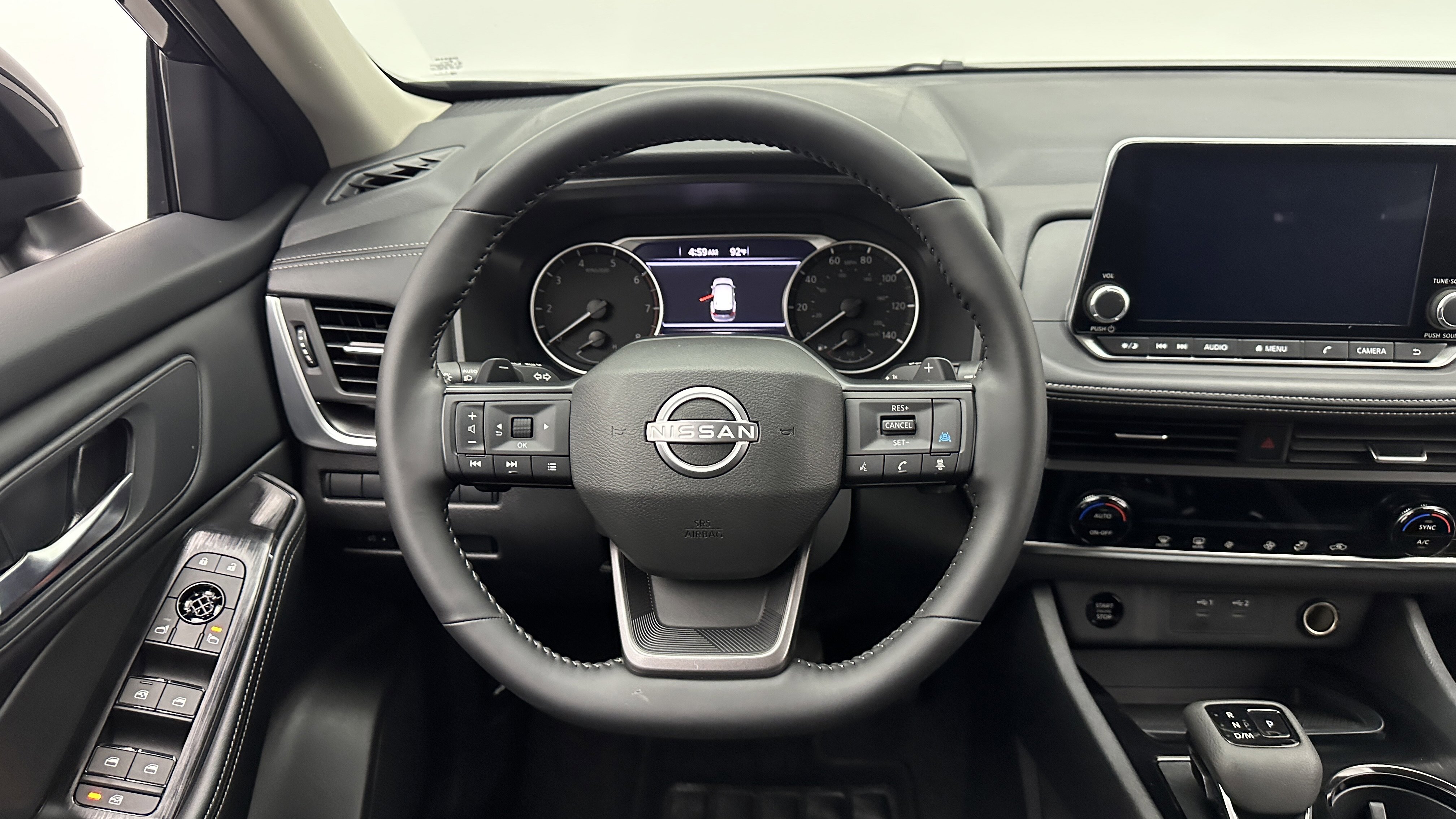 Used 2025 Nissan Rogue SV image 17