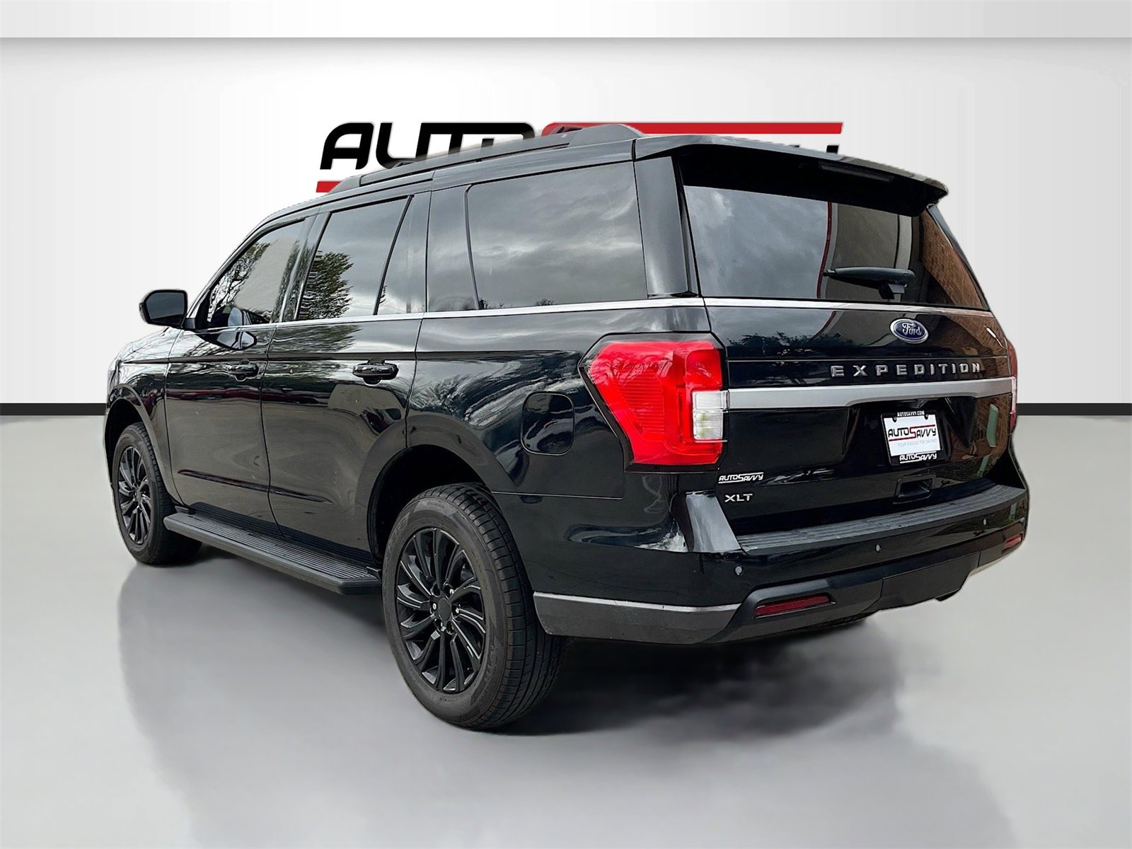 Used 2024 Ford Expedition XLT image 5