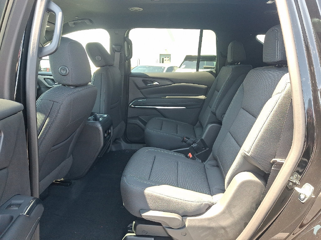 New 2027 Chevrolet Traverse LT w/ Midnight/Sport Edition FWD image 5
