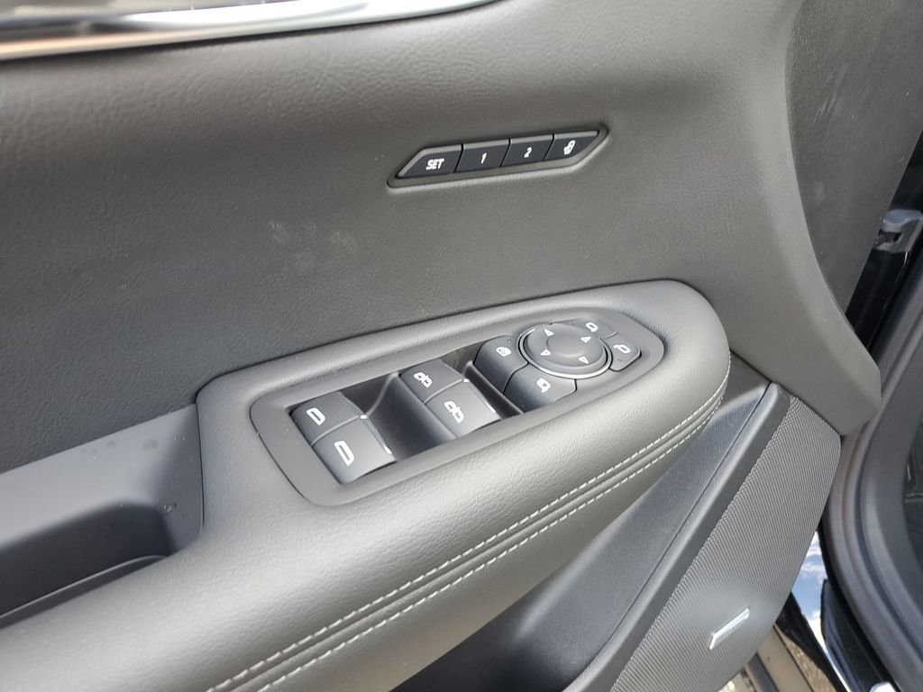 New 2025 Cadillac XT6 Luxury image 23