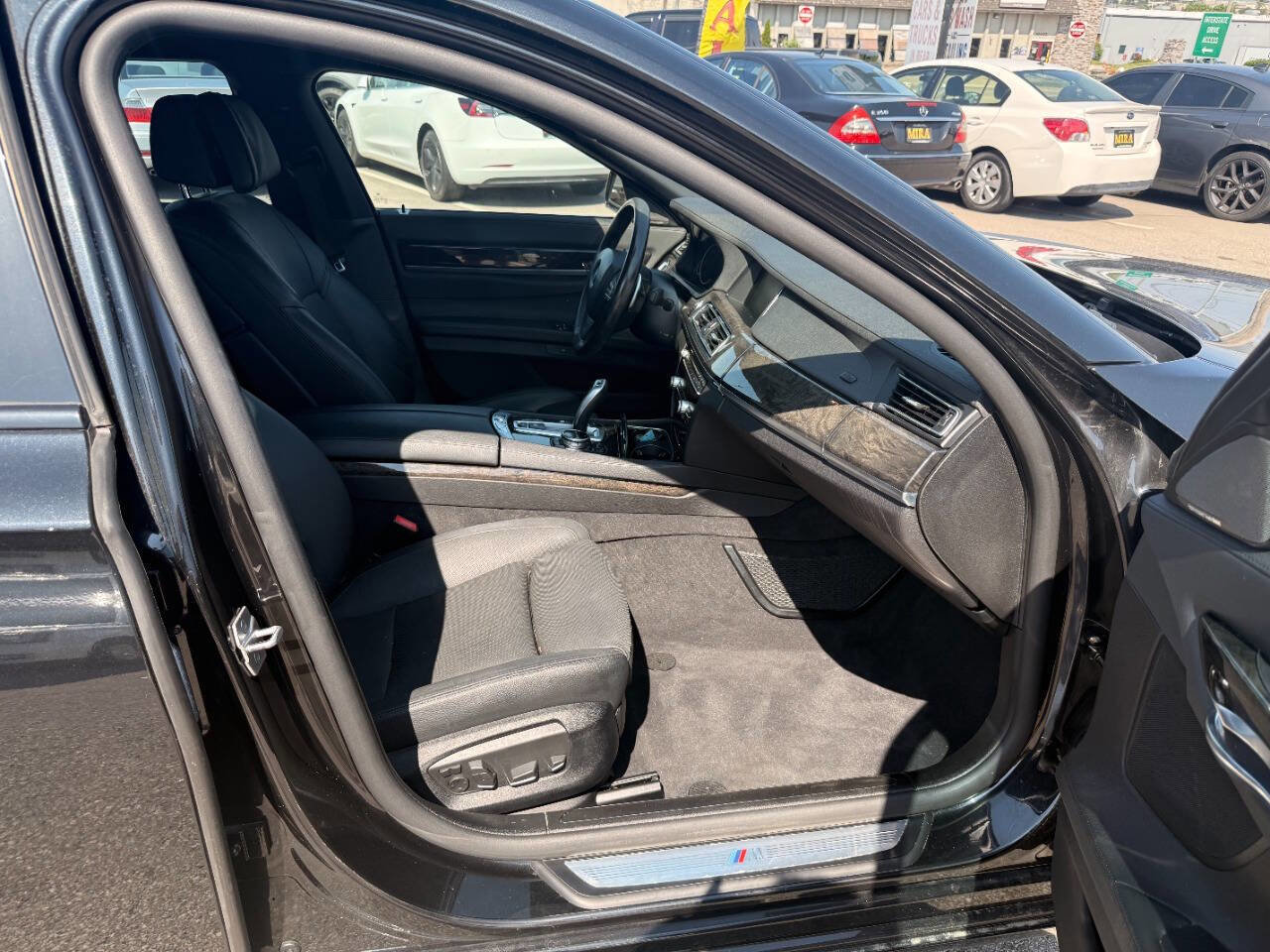 Used 2014 BMW 740Li xDrive w/ Executive Package AWD/4WD image 29