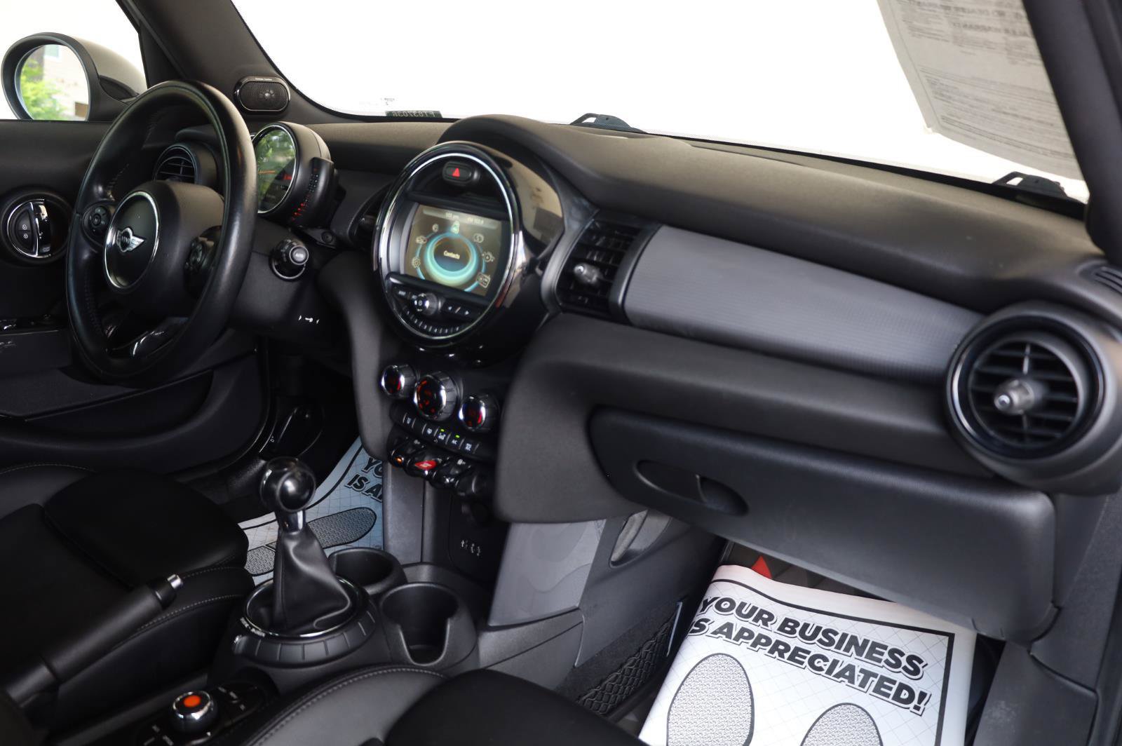 Used 2015 MINI Cooper 4-Door Hardtop FWD image 28