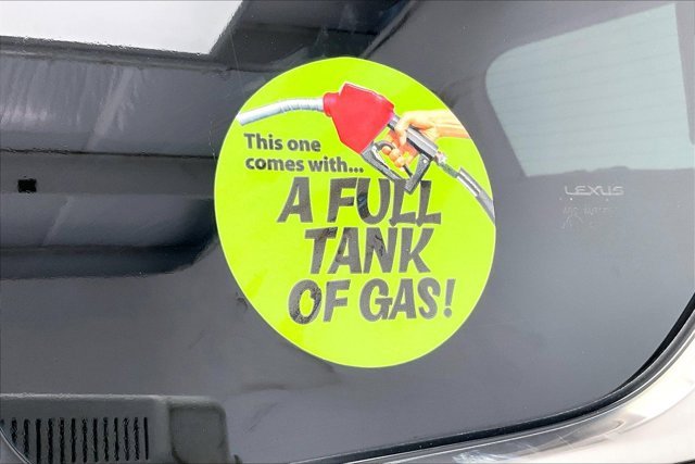 Used 2022 Lexus LX 600 4WD w/ Luxury Package image 10