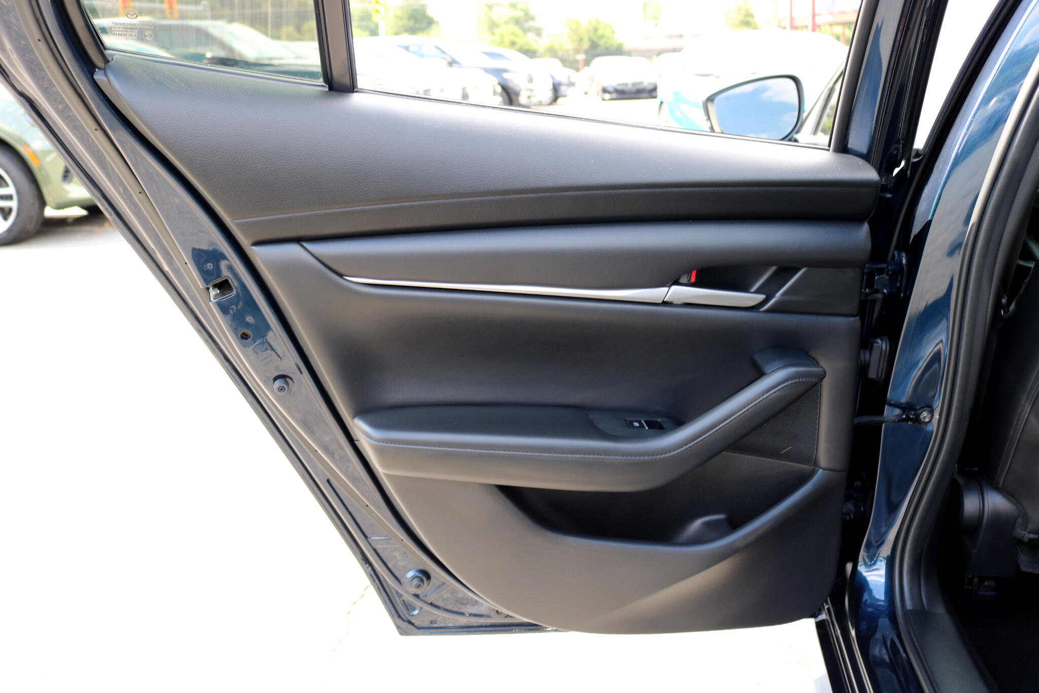 Used 2021 MAZDA MAZDA3 s image 27