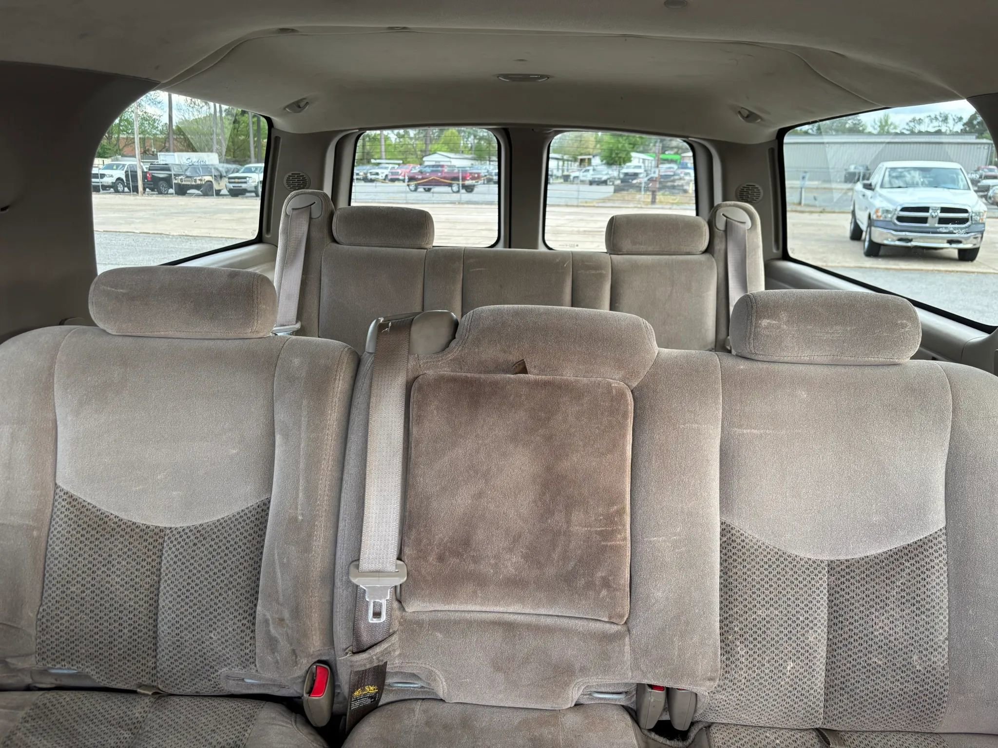 Used 2003 Chevrolet Suburban 2500 LS w/ LS Preferred Equipment Group image 19