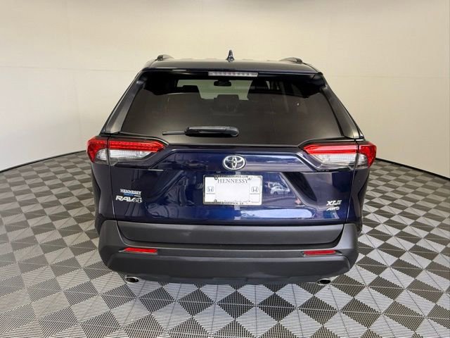 Used 2022 Toyota RAV4 XLE image 5