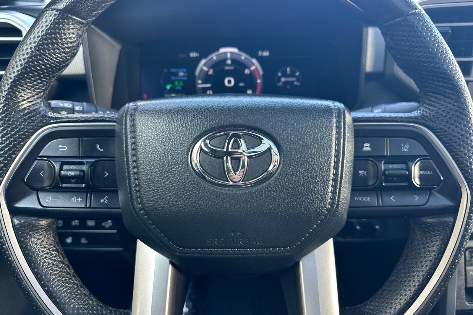 Used 2025 Toyota Tundra Limited AWD/4WD image 23