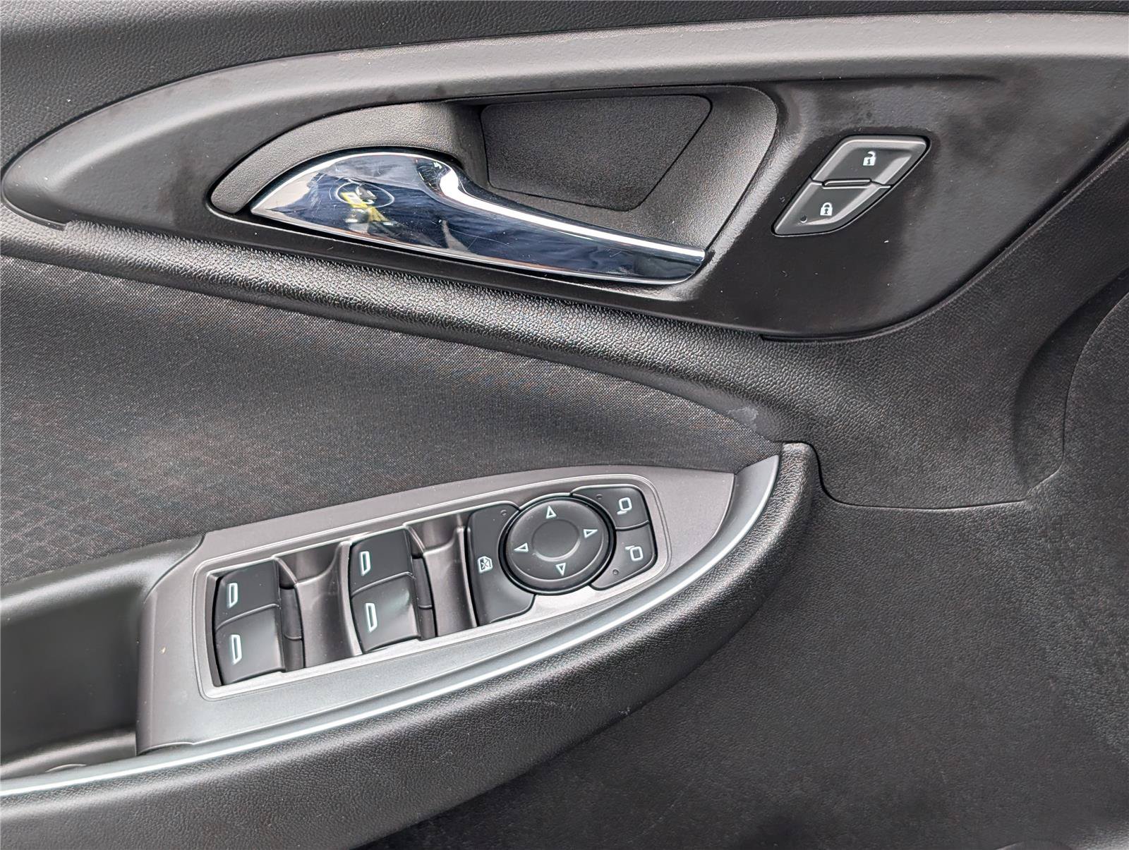 Used 2024 Chevrolet Malibu RS FWD image 18
