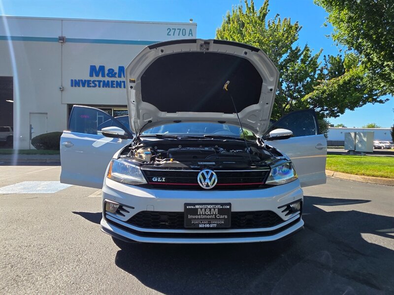Used 2017 Volkswagen Jetta GLI FWD image 29