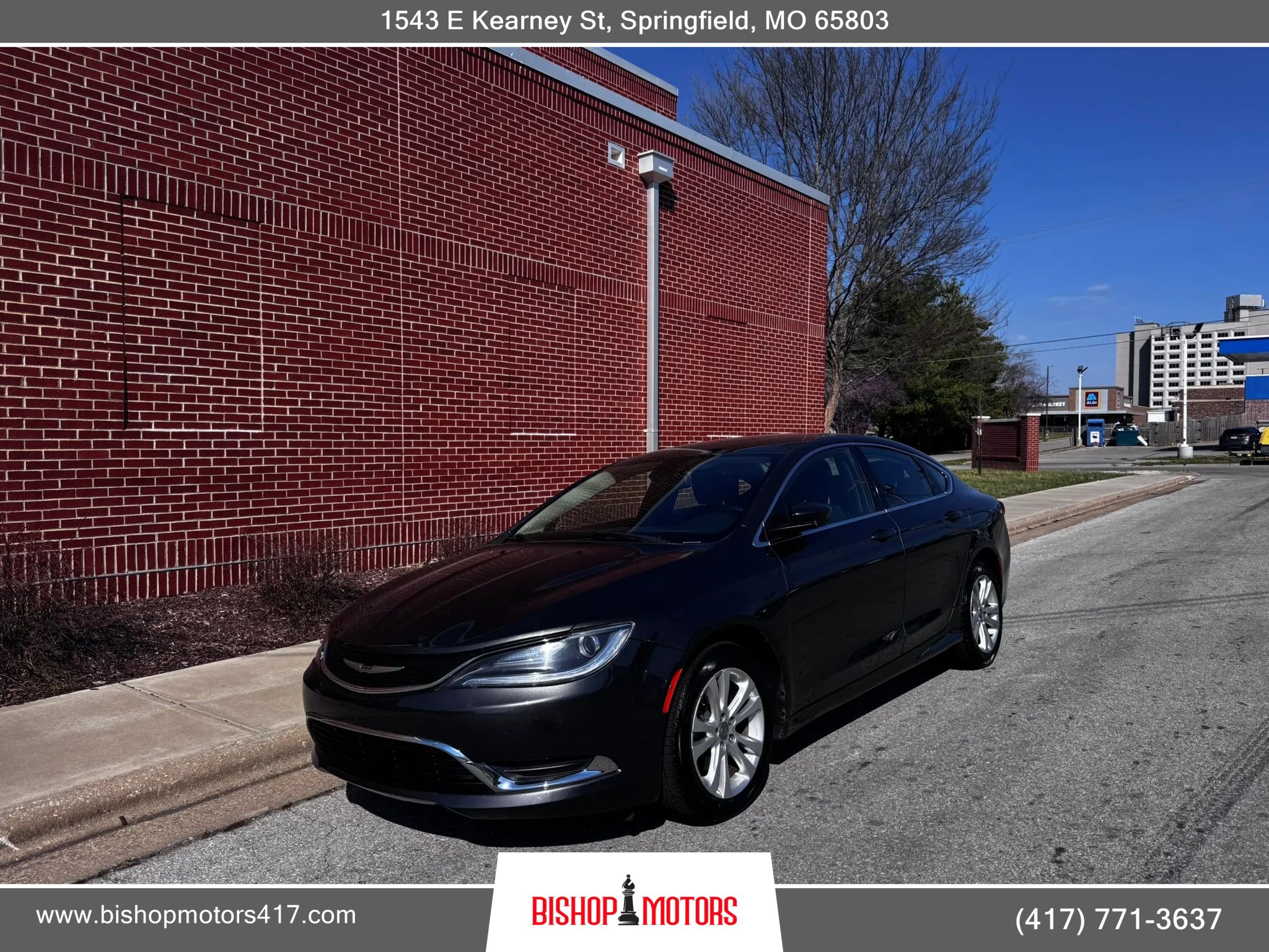 Used 2015 Chrysler 200 Limited w/ Convenience Group image 1
