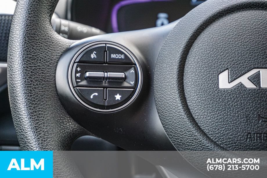Used 2025 Kia Soul LX w/ LX Technology Package FWD image 29