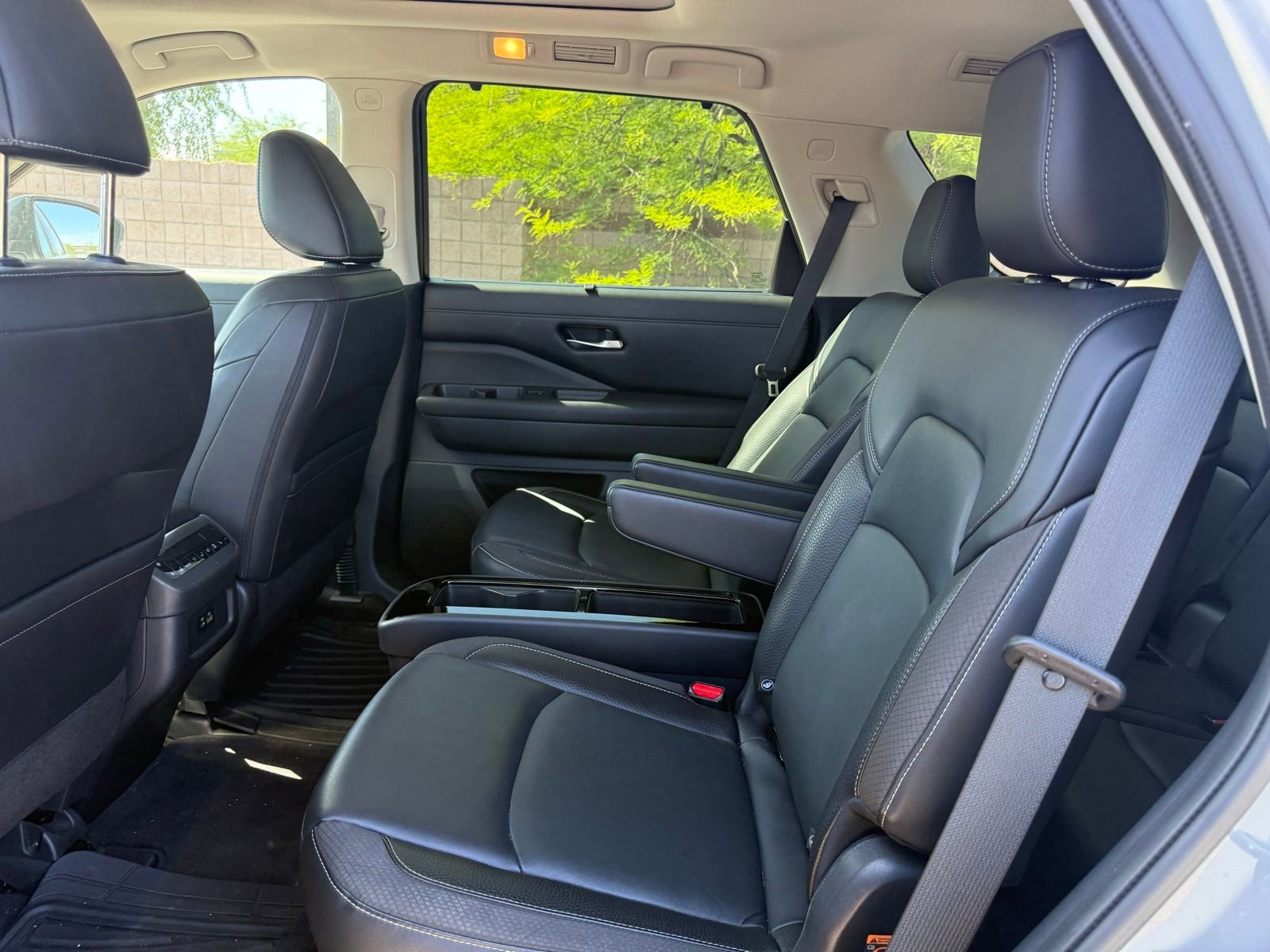 Certified 2022 Nissan Pathfinder SL w/ SL Premium Package FWD image 10