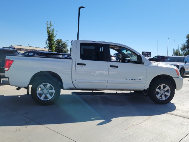 Used 2012 Nissan Titan SV w/ SV Premium Utility Pkg AWD/4WD image 6