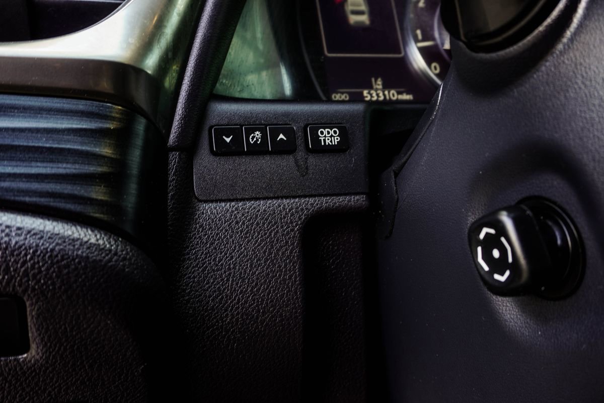 Used 2020 Lexus ES 350 Ultra Luxury w/ Accessory Package 2 image 31