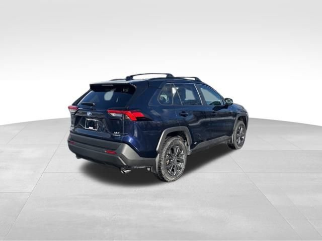 Used 2022 Toyota RAV4 XLE Premium image 5