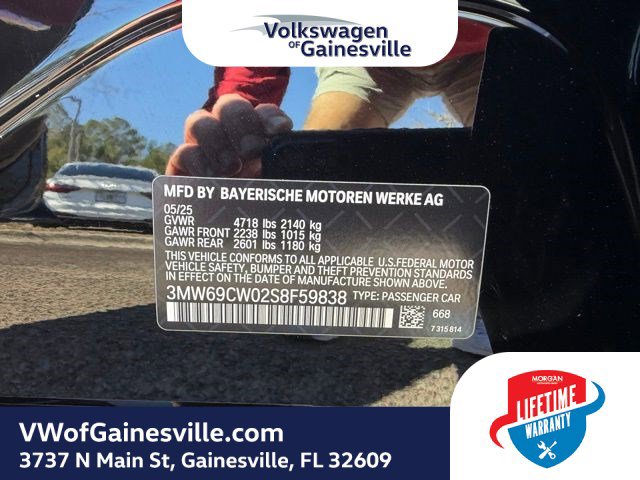 Used 2025 BMW 330i Sedan w/ Convenience Package image 32