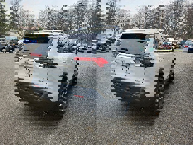 Used 2023 Toyota RAV4 XLE w/ Convenience Package image 6