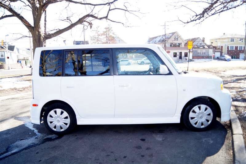 Used 2006 Scion xB image 12
