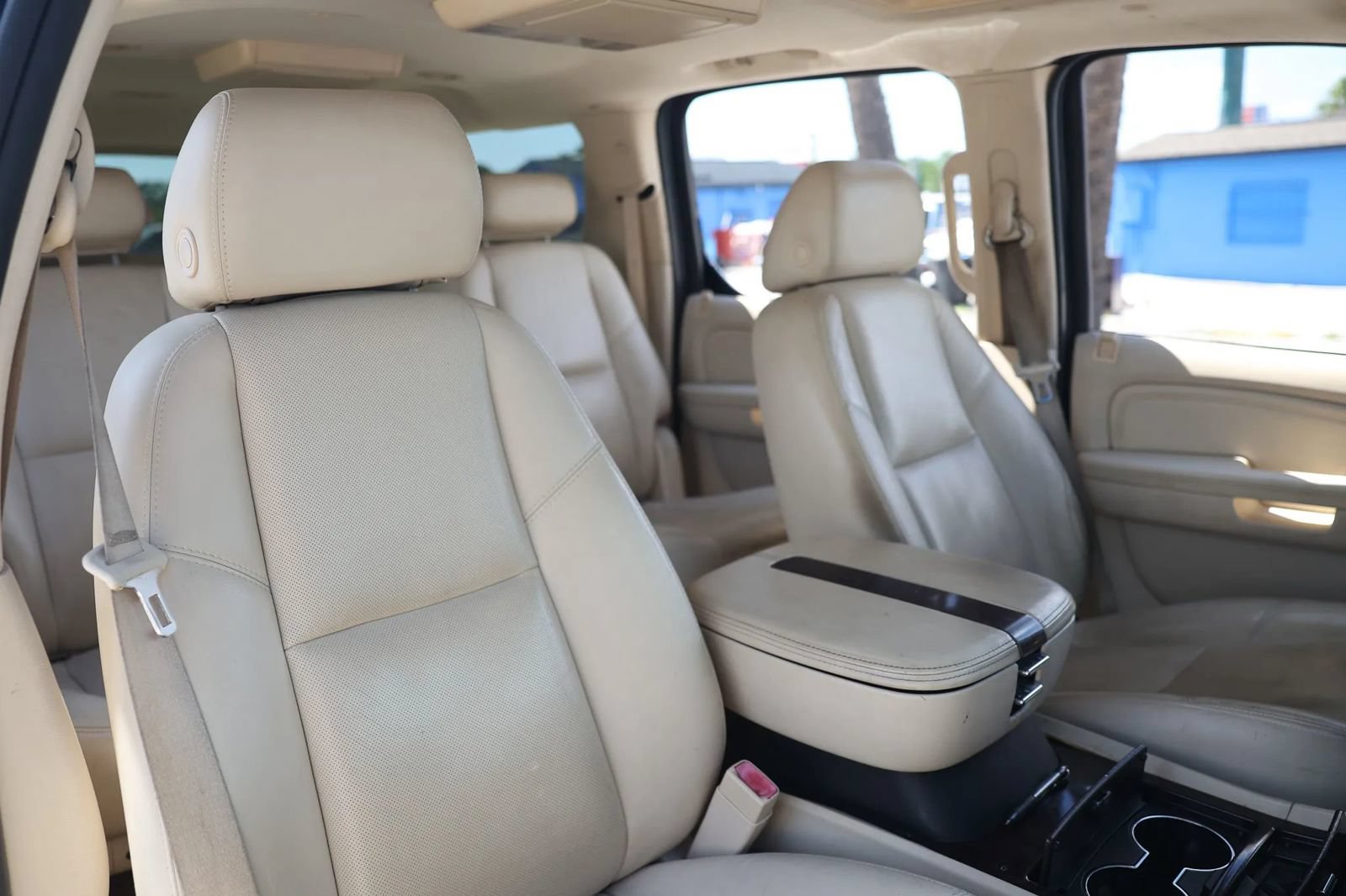 Used 2007 Cadillac Escalade ESV AWD w/ Information Package image 26