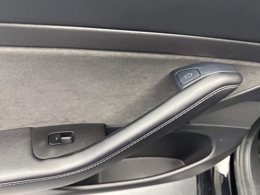 Used 2021 Tesla Model 3 Standard Range Plus RWD image 34
