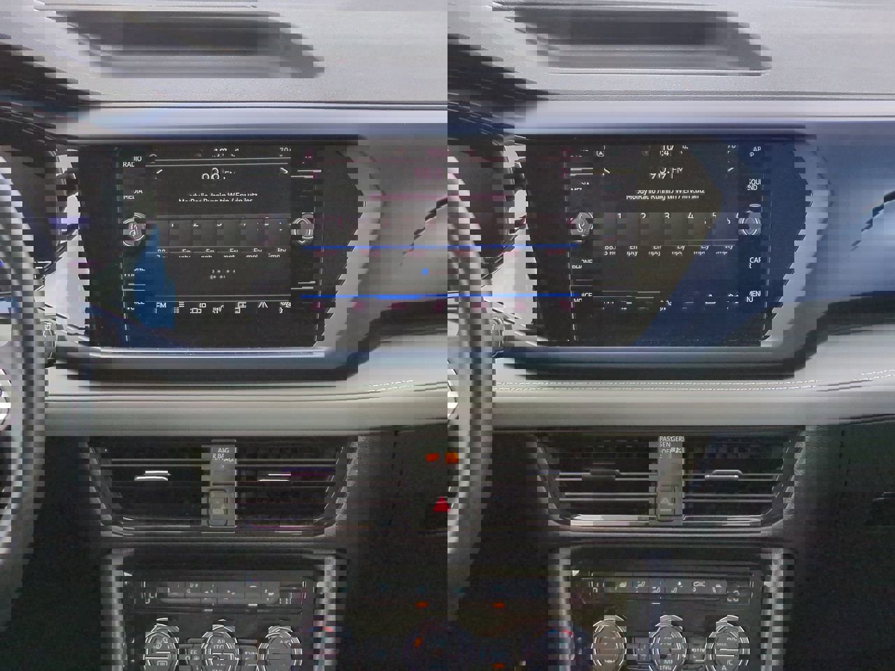 Used 2024 Volkswagen Taos SE image 18