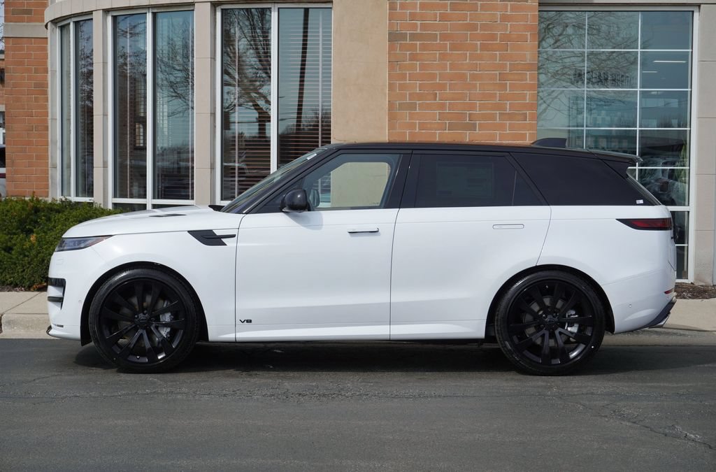 New 2026 Land Rover Range Rover Sport Dynamic SE AWD/4WD image 2