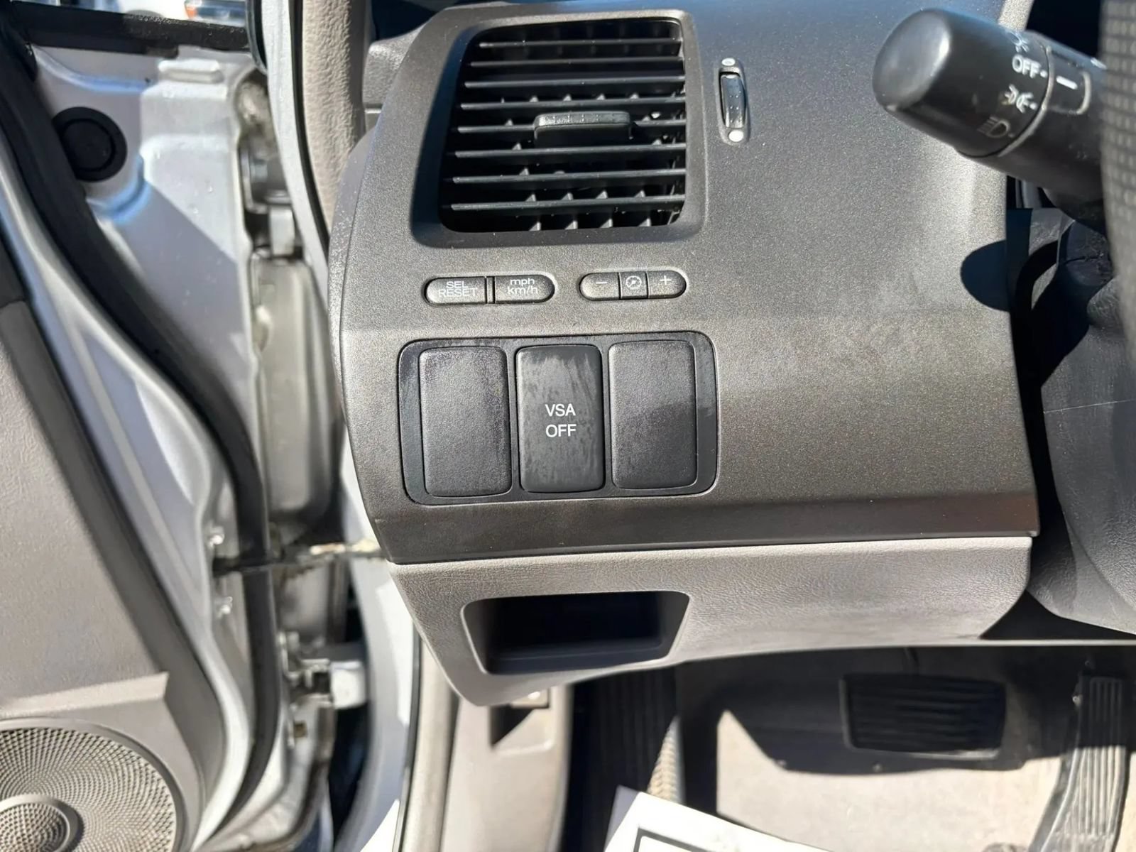 Used 2010 Honda Civic EX-L image 19