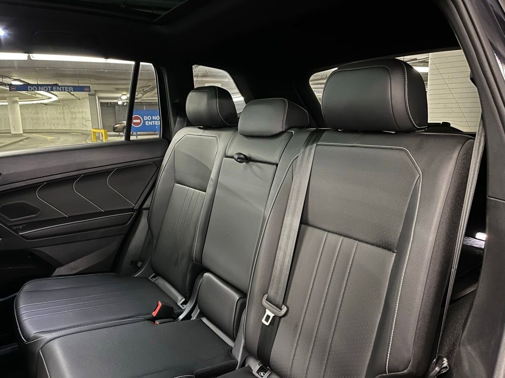 Used 2024 Volkswagen Tiguan SE R-Line image 20