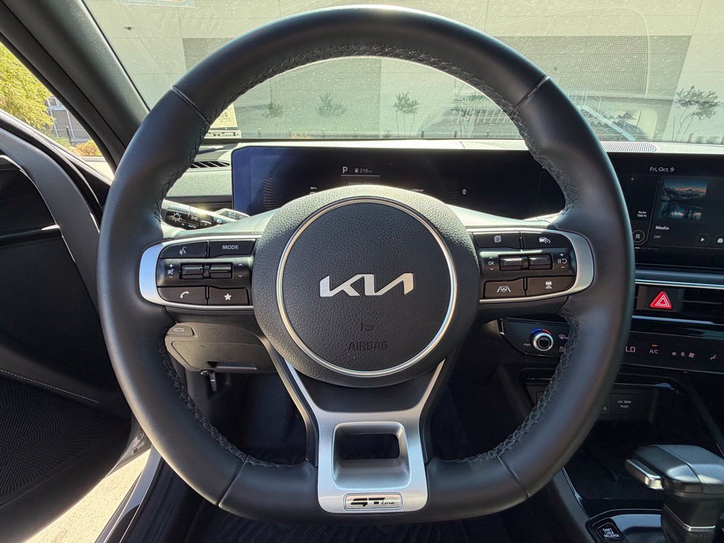 Used 2025 Kia K5 GT-Line w/ GT-Line Premium Package FWD image 22