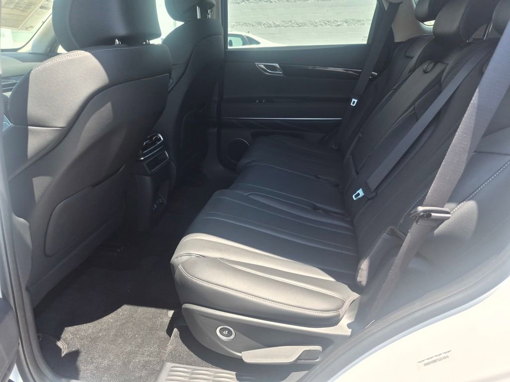 Used 2026 Genesis GV80 2.5T RWD image 23