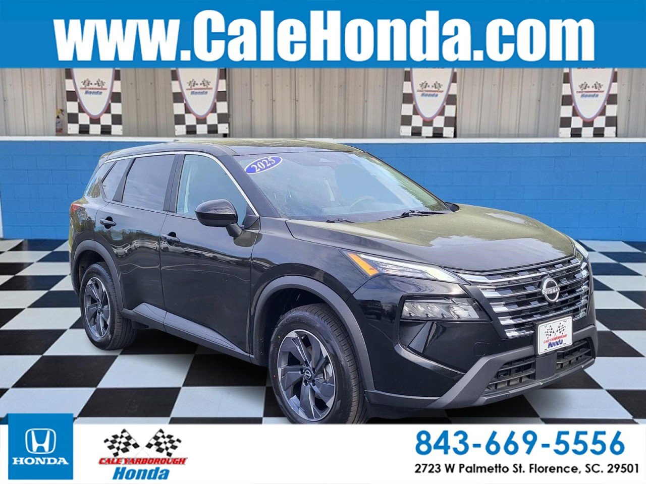 Used 2025 Nissan Rogue SV image 1