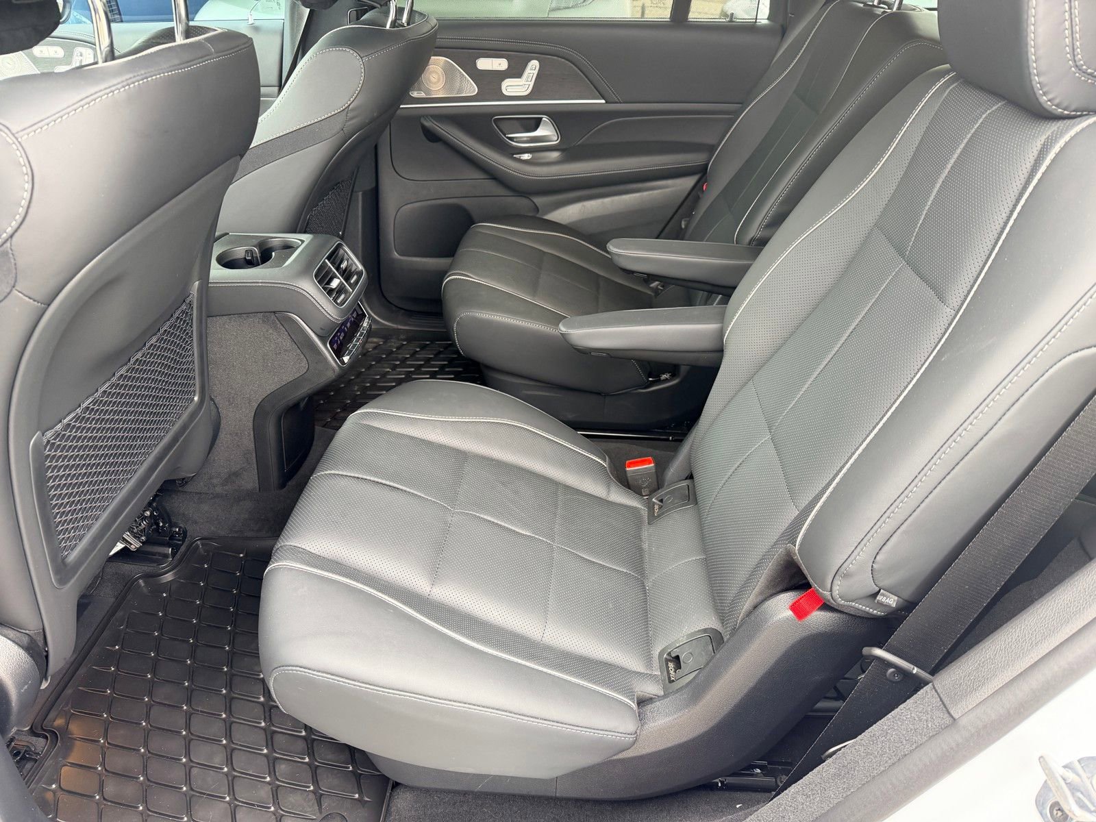 Used 2026 Mercedes-Benz GLS 580 4MATIC image 19