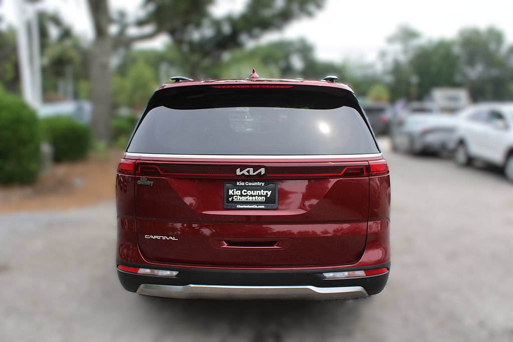 Used 2023 Kia Carnival SX Prestige FWD image 11