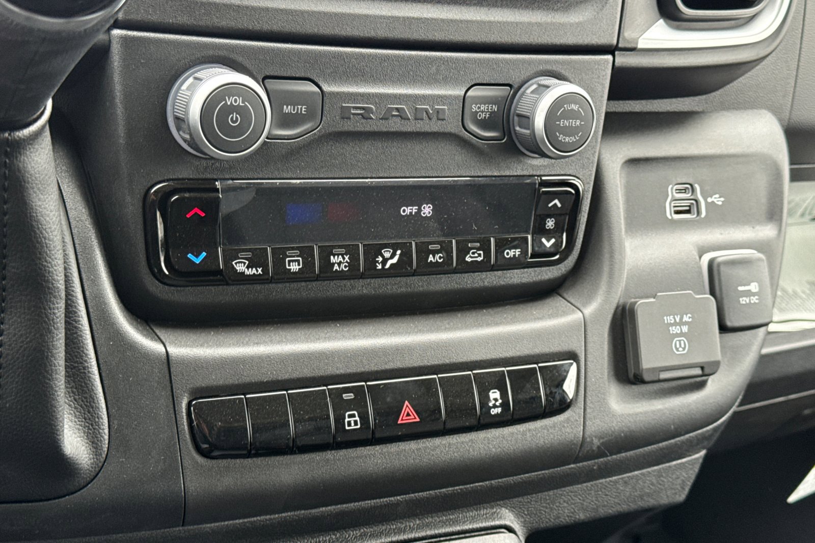 New 2026 RAM ProMaster 1500 w/ Quick Order Package 22G SLT image 18