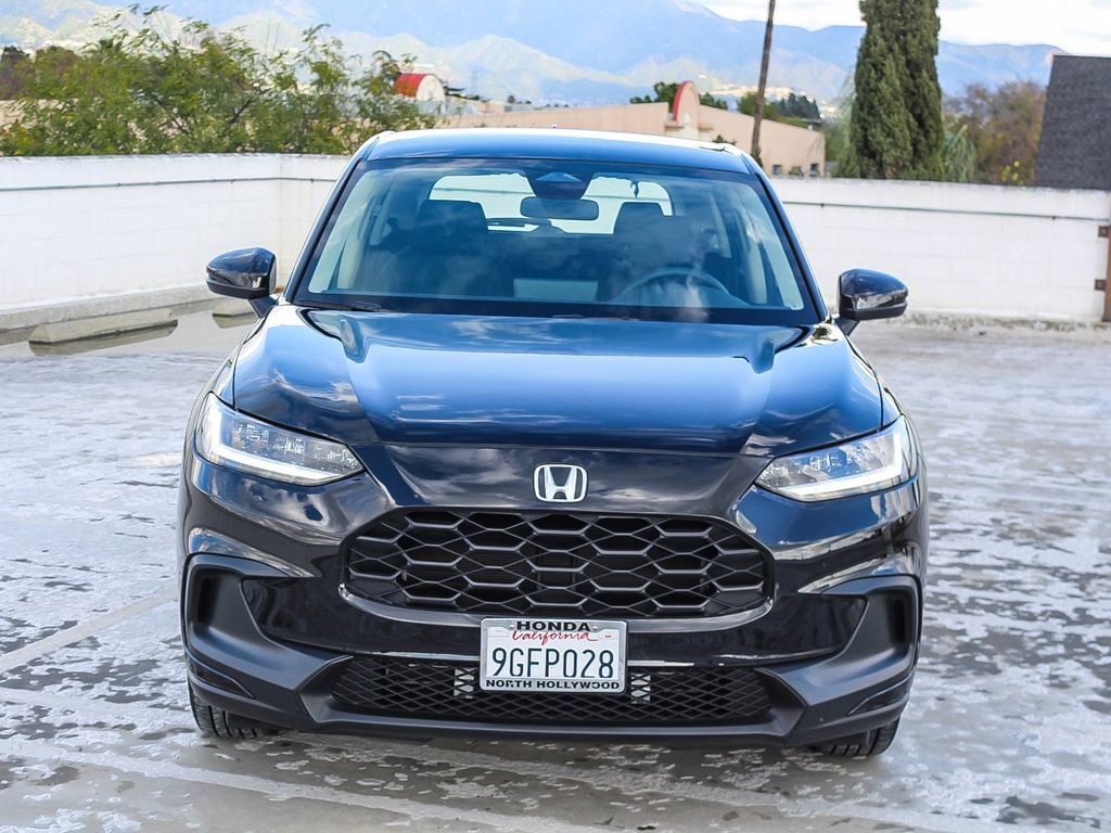 Certified 2023 Honda HR-V LX image 2