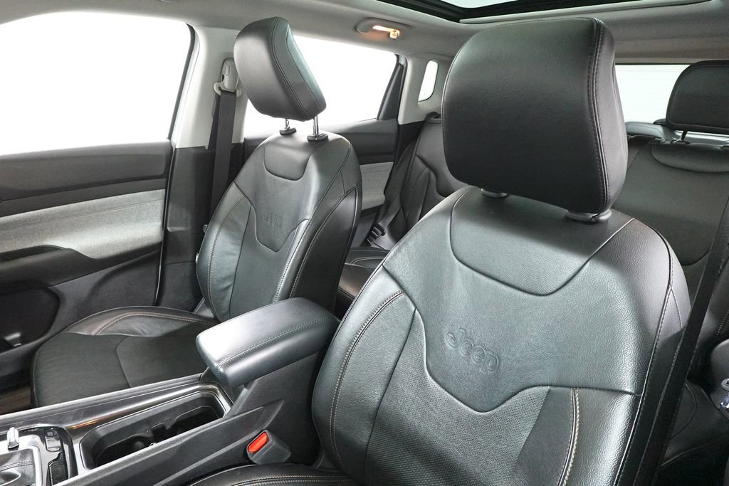 Used 2022 Jeep Compass Latitude w/ Sun and Sound Group image 12