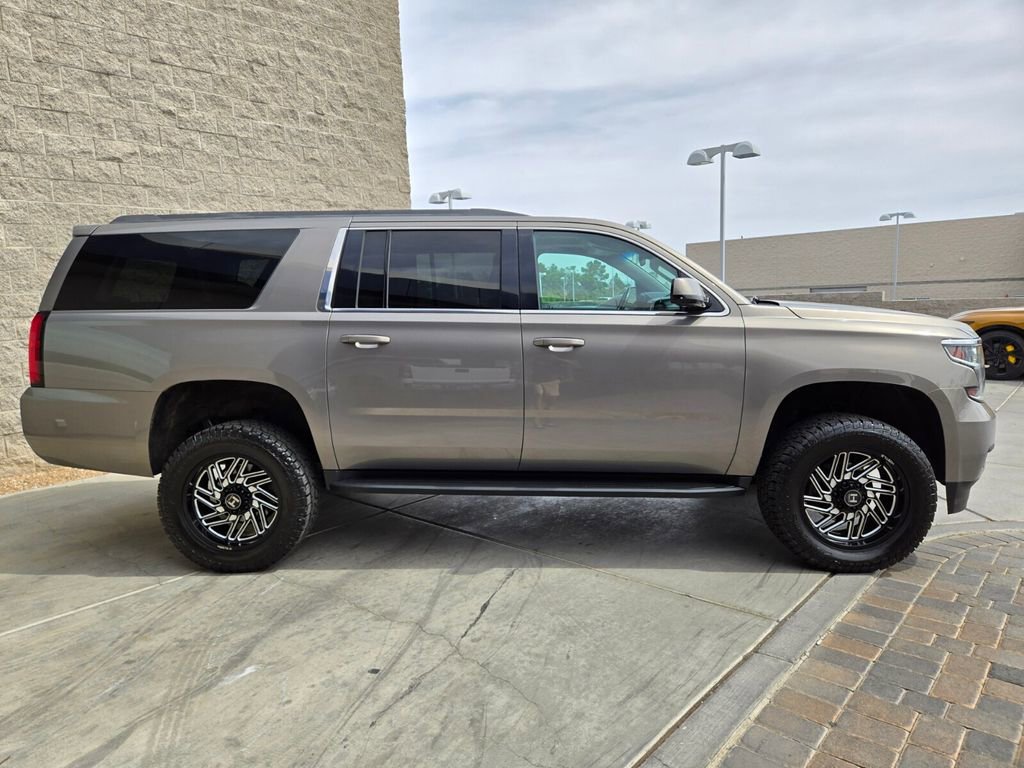 Used 2018 Chevrolet Suburban LT AWD/4WD image 10
