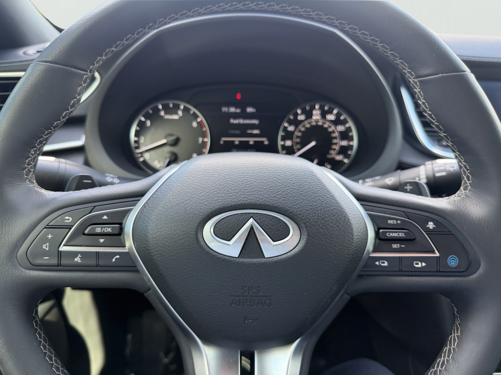 Used 2021 INFINITI QX50 Luxe w/ Appearance Package FWD image 34