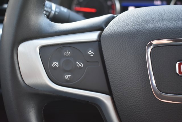 Used 2023 GMC Acadia SLT image 20