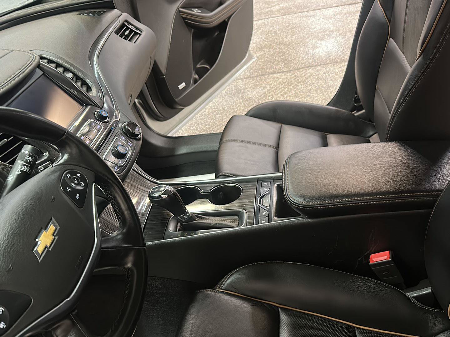Used 2018 Chevrolet Impala Premier FWD image 23