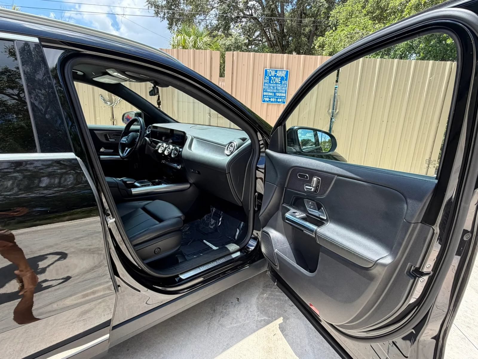 Used 2021 Mercedes-Benz GLA 250 w/ Premium Package image 20