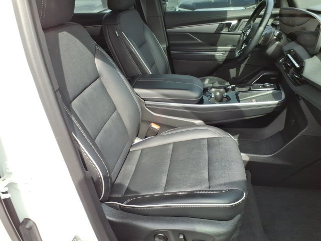 Used 2025 Buick Enclave Preferred FWD image 25