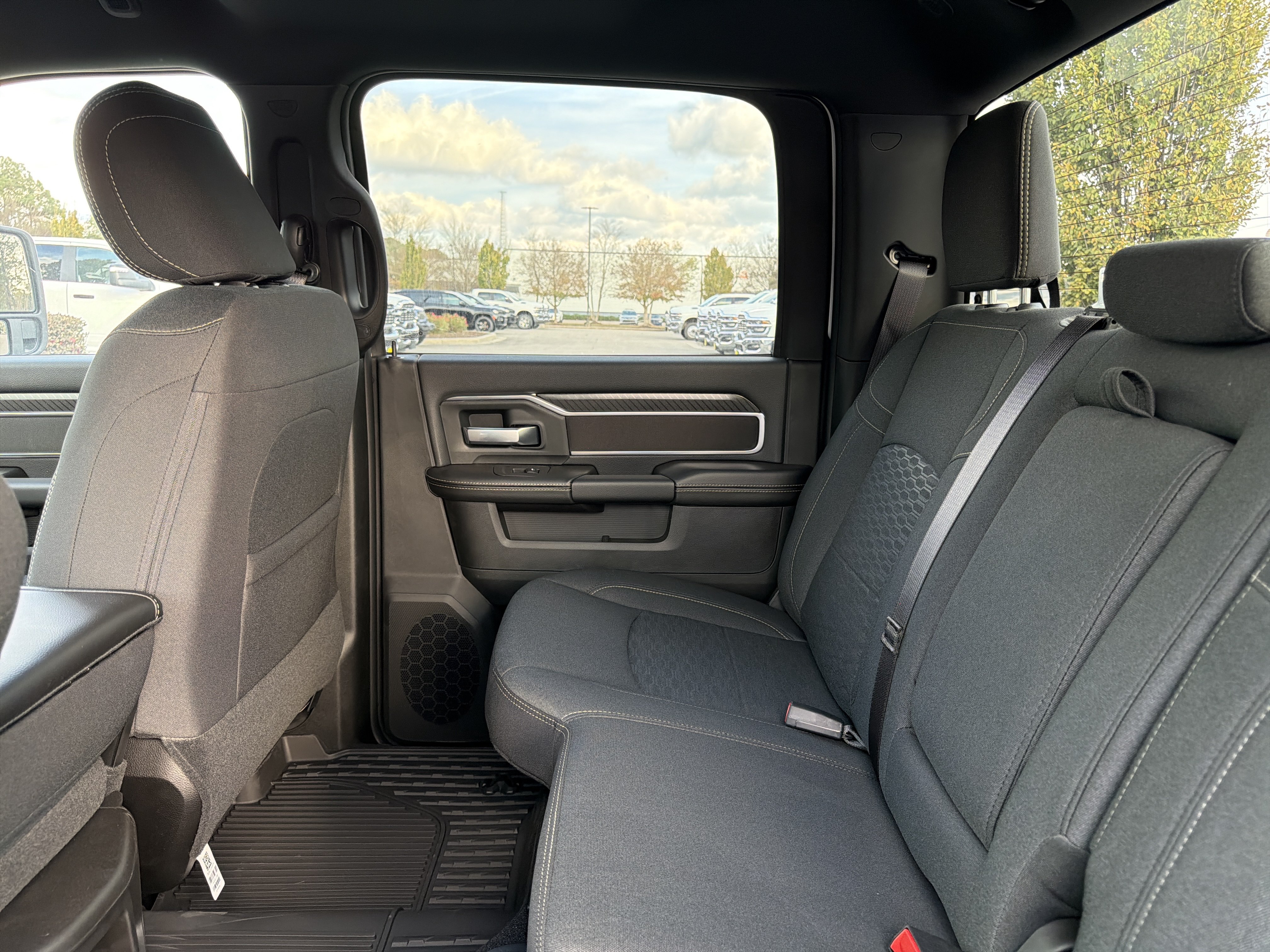 Used 2025 RAM 3500 Big Horn AWD/4WD image 30