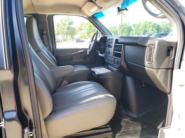 Used 2015 GMC Savana 2500 LS image 12