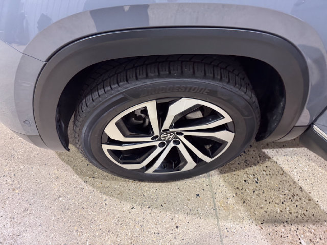 Used 2021 Volkswagen Atlas Cross Sport SEL Premium w/ Cross Sport MDO Package AWD/4WD image 26