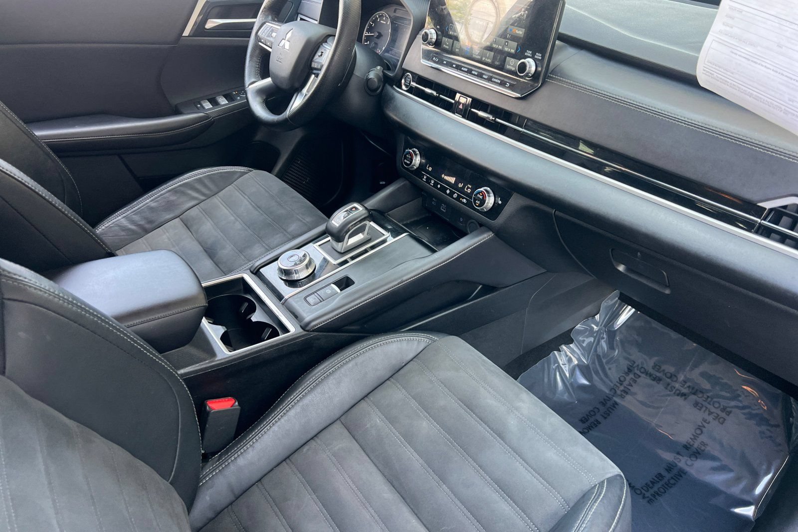 Used 2022 Mitsubishi Outlander SE FWD image 15