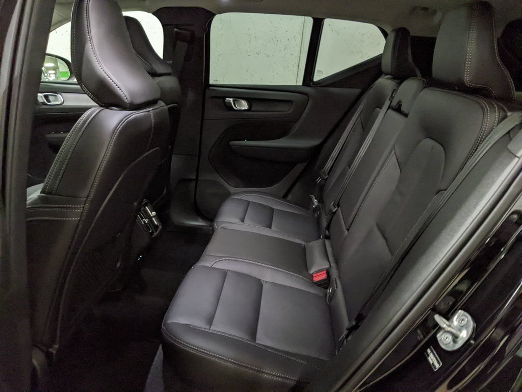 New 2026 Volvo XC40 B5 Plus w/ Protection Package Premier AWD/4WD image 23