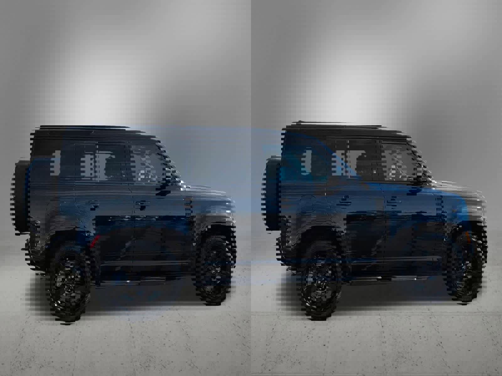 New 2026 Land Rover Defender 110 X-Dynamic SE image 7